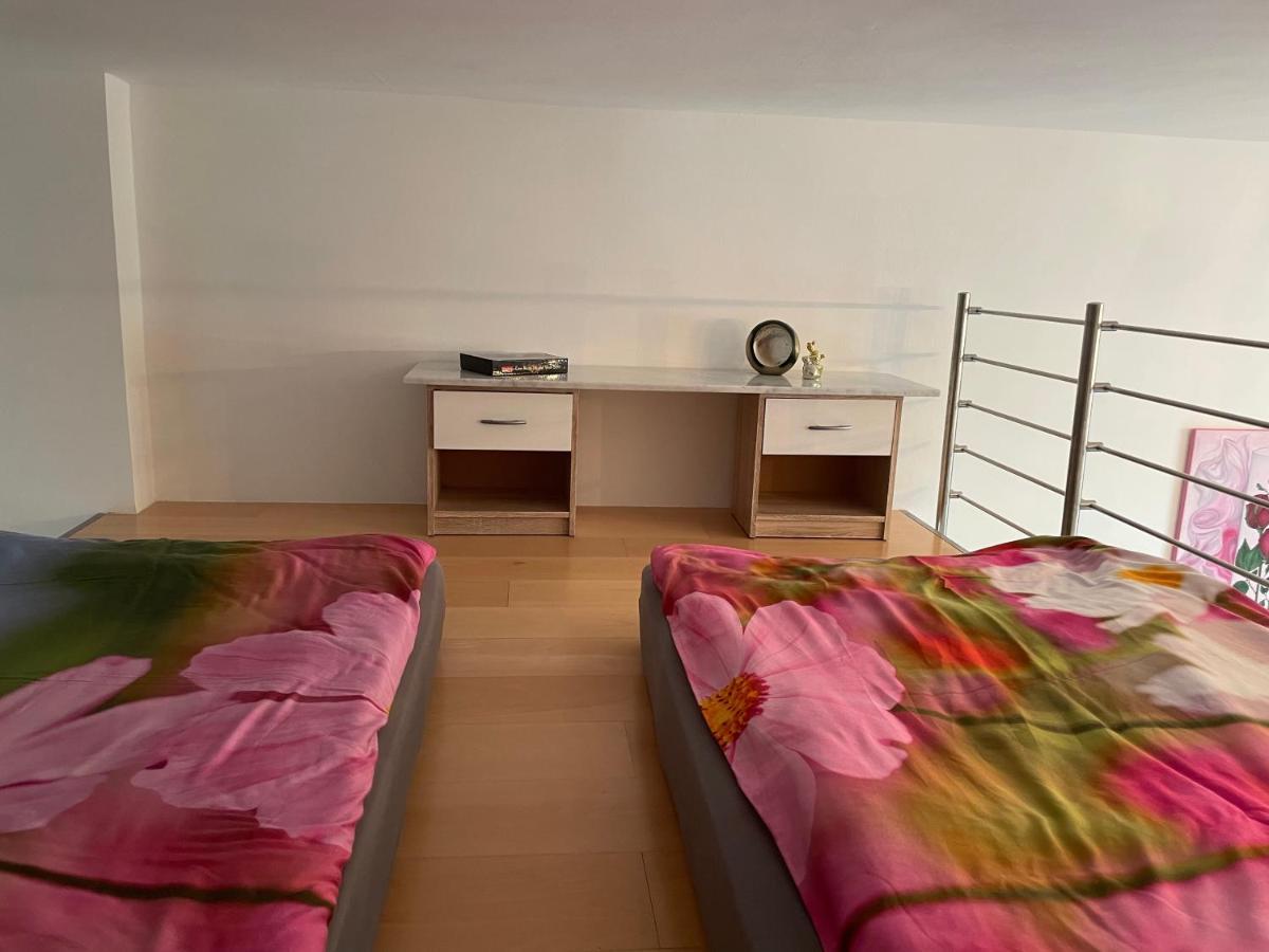 Luxury 60M2 Appartement In Wilhelmstadt Berlin Exteriör bild