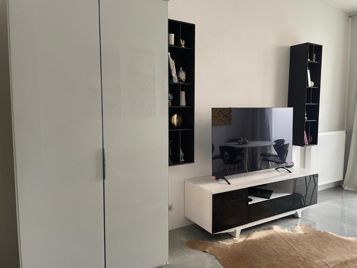 Luxury 60M2 Appartement In Wilhelmstadt Berlin Exteriör bild